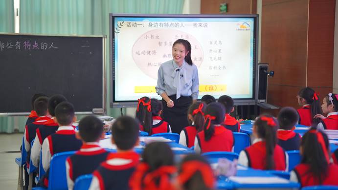 彩云湖小学 杨林